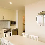 South Shore 2 - Jacuzzi - Host & Chill بيت للعطل *