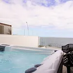 South Shore 2 - Jacuzzi - Host & Chill بيت للعطل *