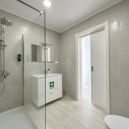 South Shore 2 - Host & Chill