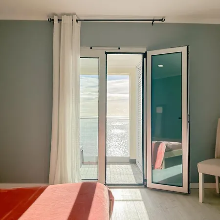 South Shore 2 - Host & Chill