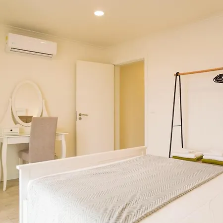 South Shore 2 - Jacuzzi - Host & Chill * São Roque