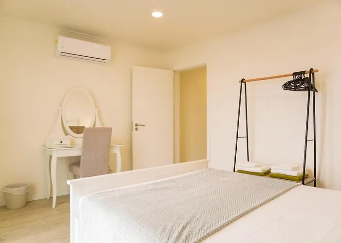 South Shore 2 - Host & Chill * São Roque